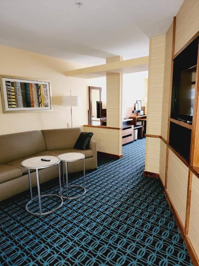 Fairfield & By Marriott Hotel 3*